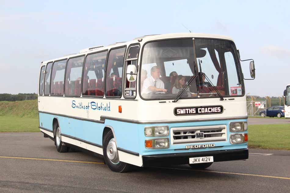 Smiths Coaches Bedford YMT Plaxton JKV412V