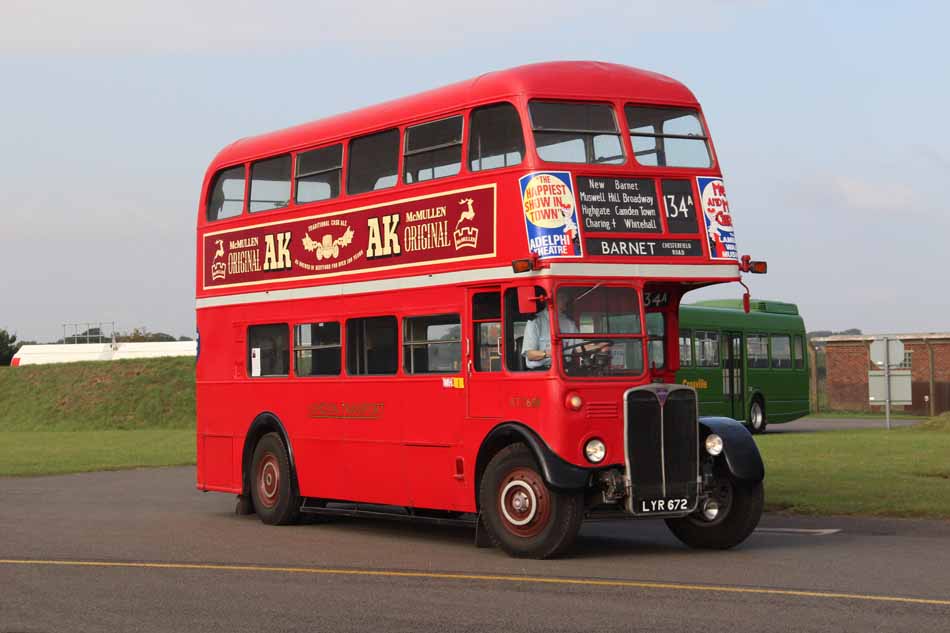 London Transport AEC Regent 3RT Park Royal RT2688