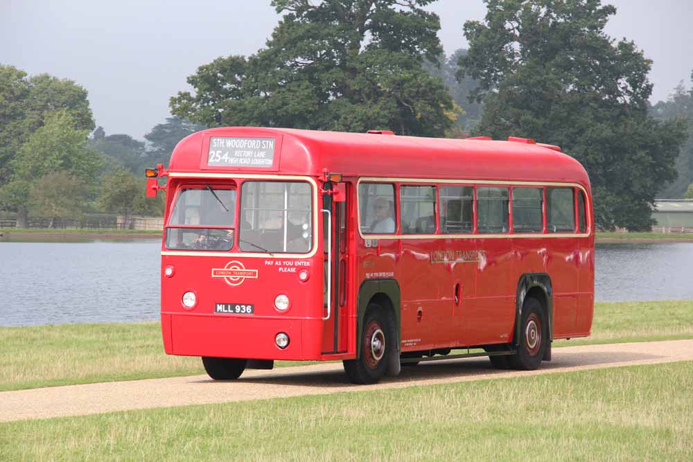 London Transport AEC Regal IV MCW RF518