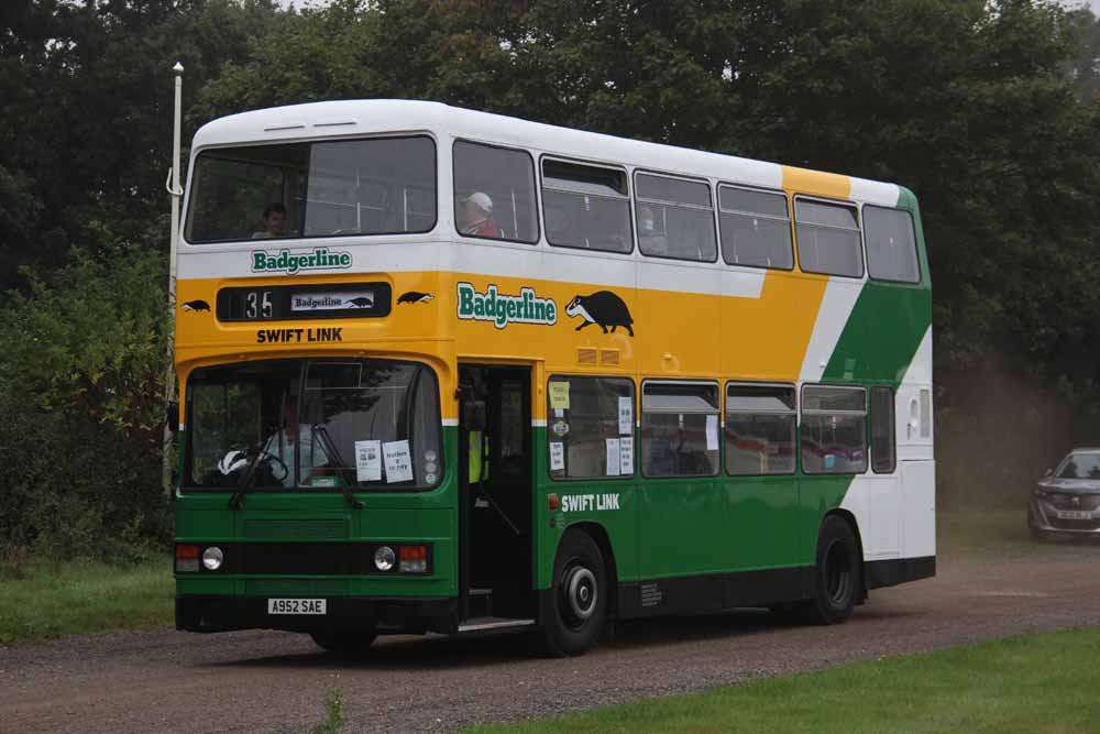 Badgerline Leyland Olympian Roe 9552