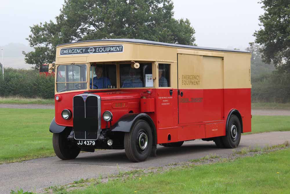 London Transport AEC Regent Chalmers breakdown tender