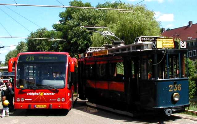 Amsterdam Bus Museum DAF/Berkhof GBV 236 and Tram 236