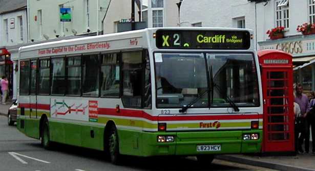 First Cymru Dennis Lance 823