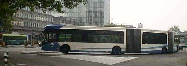 GVU Van Hool tri-artic