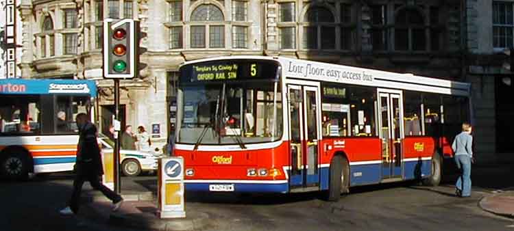 Oxford Bus Company Volvo B10BLE Wright Renown 821