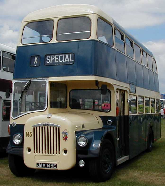 Swindon Corporation Daimler CVG6/30 Northern Counties 145