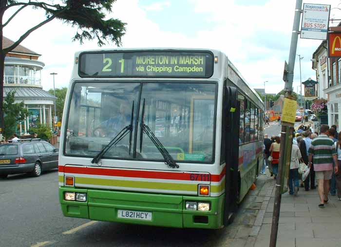 First Cymru Dennis Lance 821