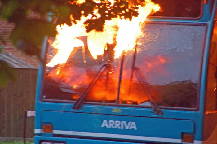 Arriva the Shires Volvo B10B / Plaxton Verde 3855