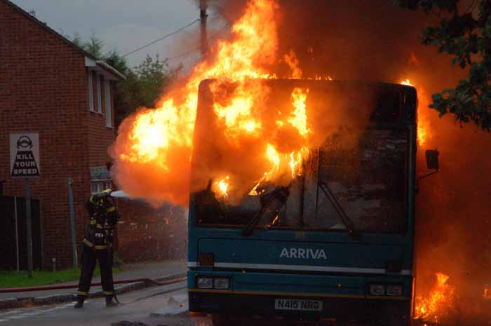 Arriva the Shires Volvo B10B / Plaxton Verde 3855