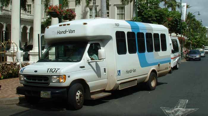 TheHandi-Van paratransit Ford E ElDorado Aerolite 1107