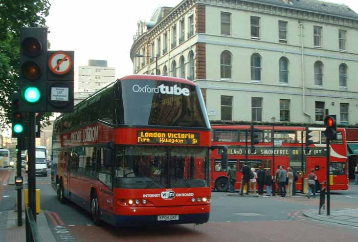 Oxford Tube Neoplan Skyliner 50115