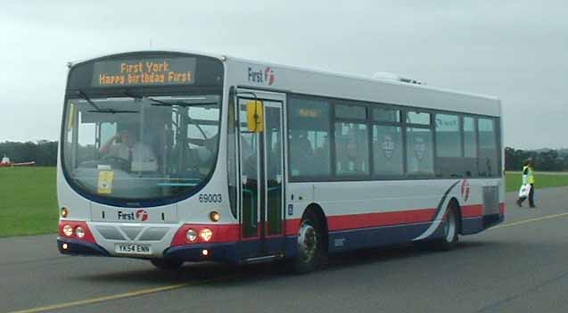 First York Volvo B7RLE Wright 69003