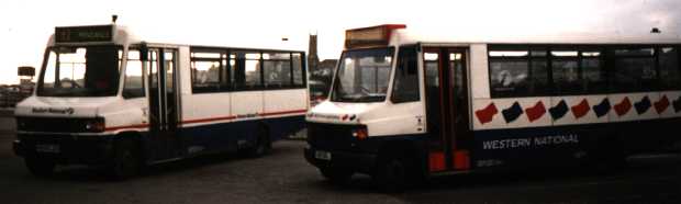 Western National Mercedes Carlyle H895LOX & G151GOL