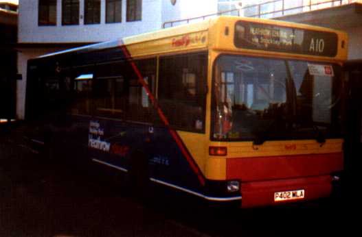 Heathrow Fast Dennis Dart SLF L2 P402MLA