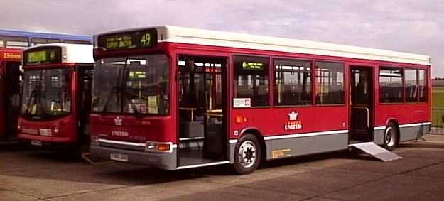 London United Dennis Dart SLF at Showbus 99