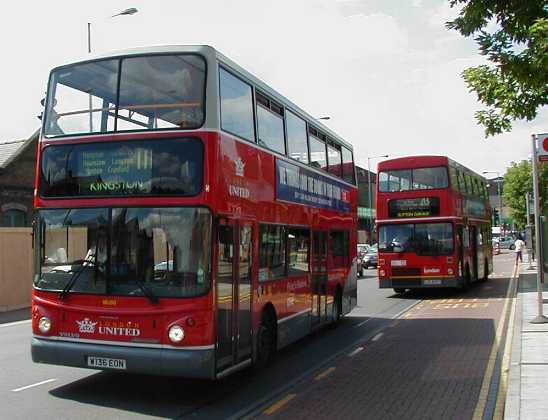 London United Volvo B7TL W136EON